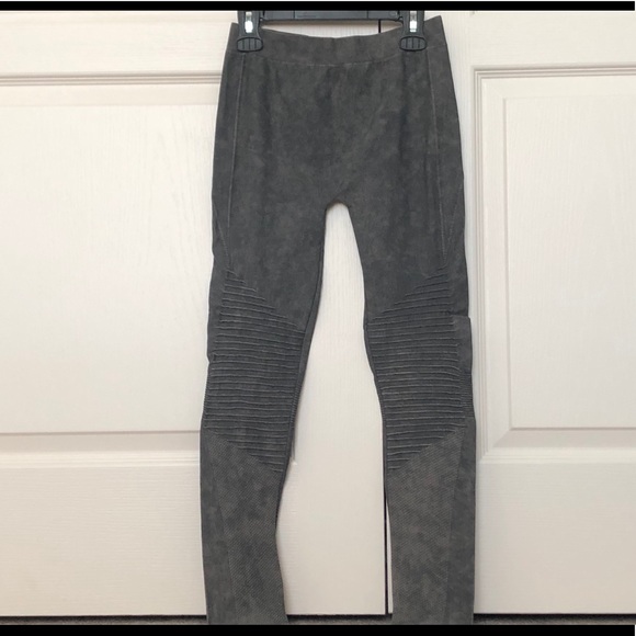 Leggings/Tights - Picture 2 of 10